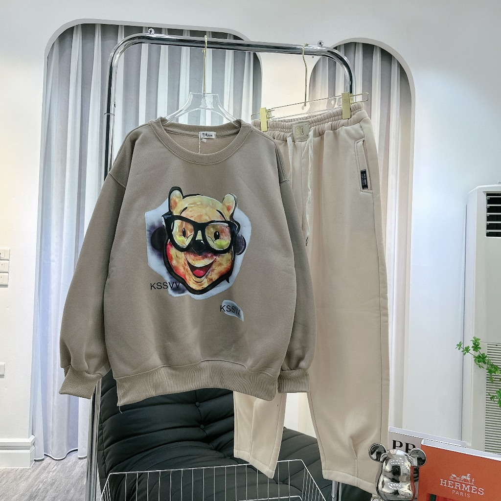 Set Bộ Đồ Nỉ Gấu Pooh Đeo Kính Áo Nỉ Form Thụng Rộng Mix Quần Dài Freesize