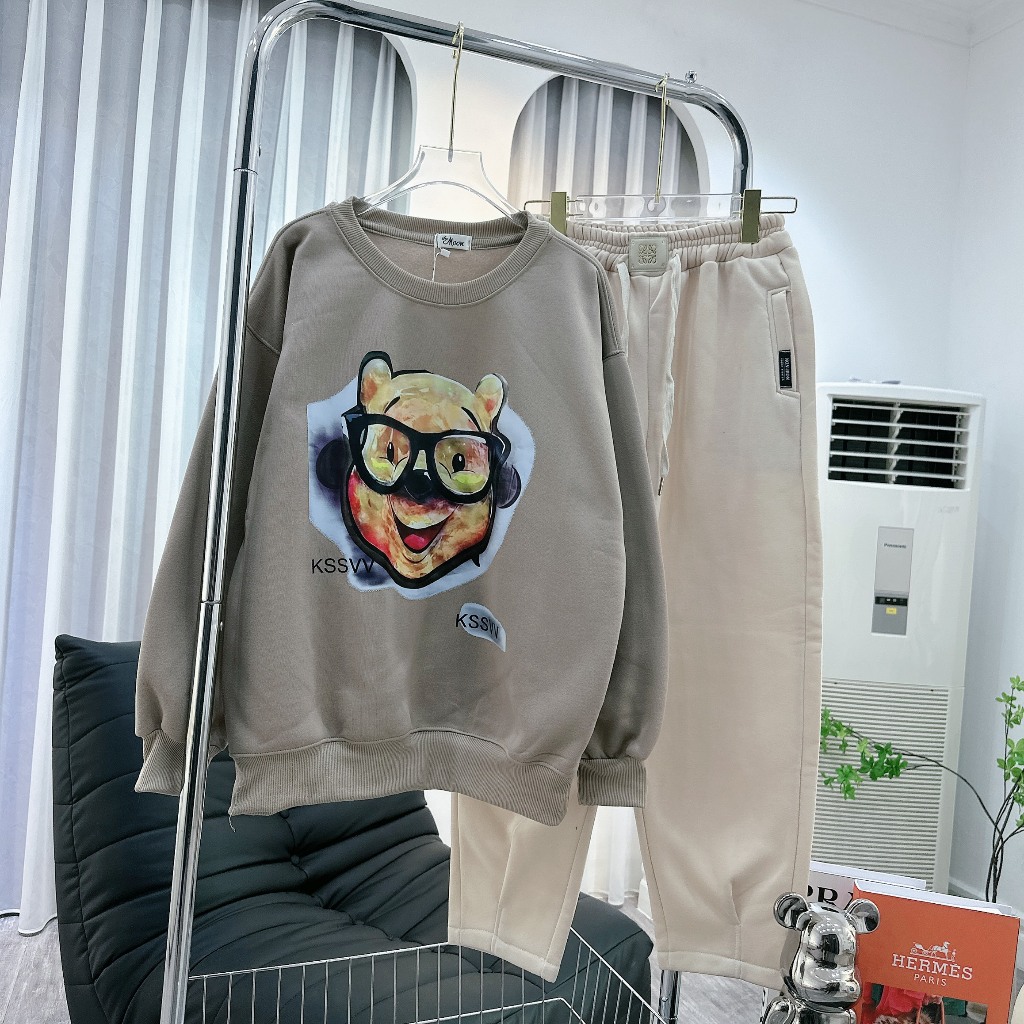 Set Bộ Đồ Nỉ Gấu Pooh Đeo Kính Áo Nỉ Form Thụng Rộng Mix Quần Dài Freesize
