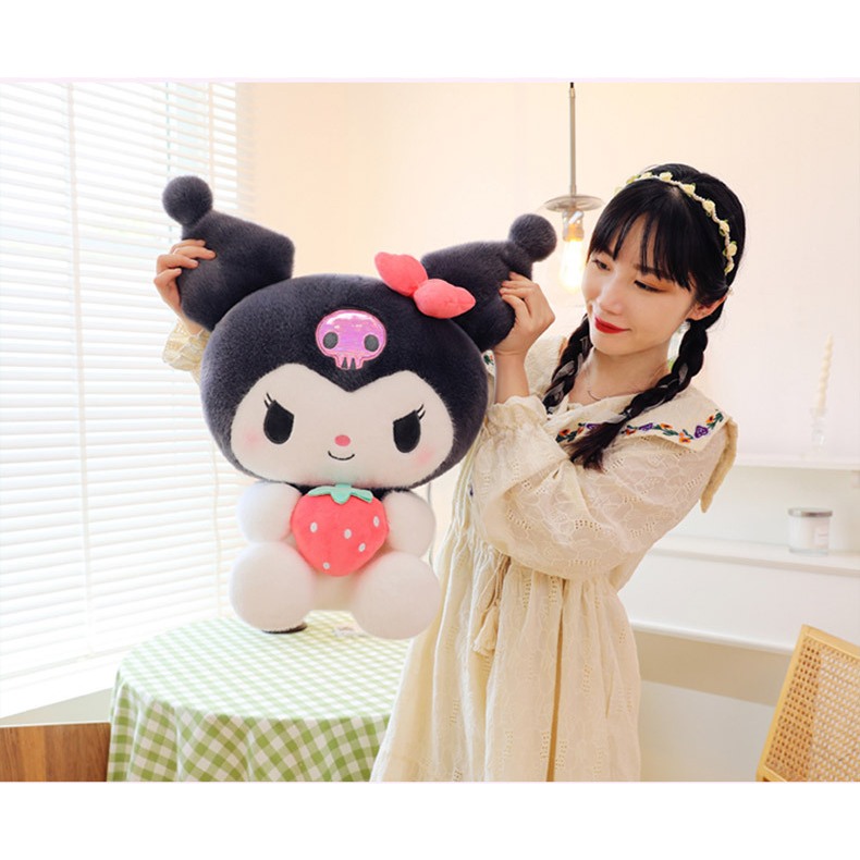 Kuromi ôm dâu, My Melody ôm dâu,gấu bông cao cấp làm quà tặng đủ size