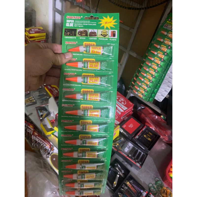 Tuýt keo dán đa năng