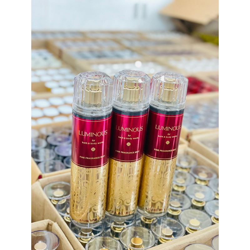 Xịt thơm dưỡng toàn thân - Bath & Body Work 236ml full size