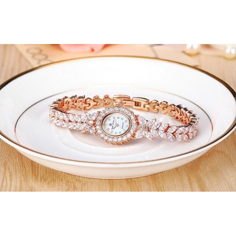 Đồng hồ nữ Royal Crown 2527 mặt ovan dây kim loại đính đá chính hãng