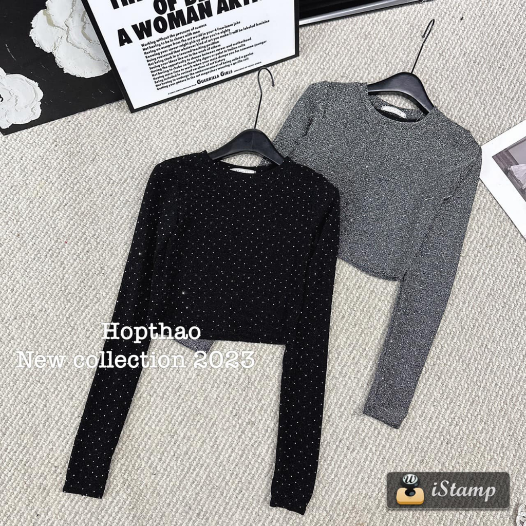 Áo cổ tròn đính đá croptop dài tay 2 màu xinh