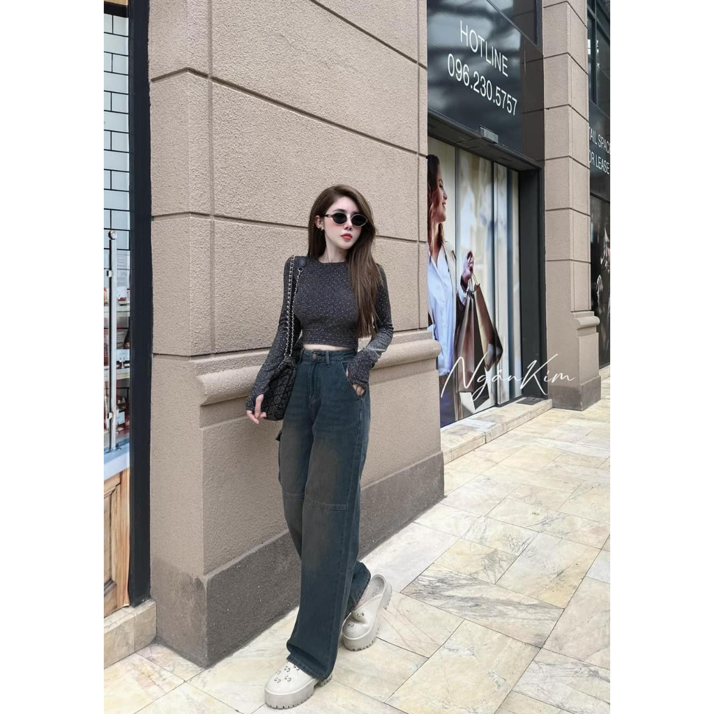 Áo cổ tròn đính đá croptop dài tay 2 màu xinh