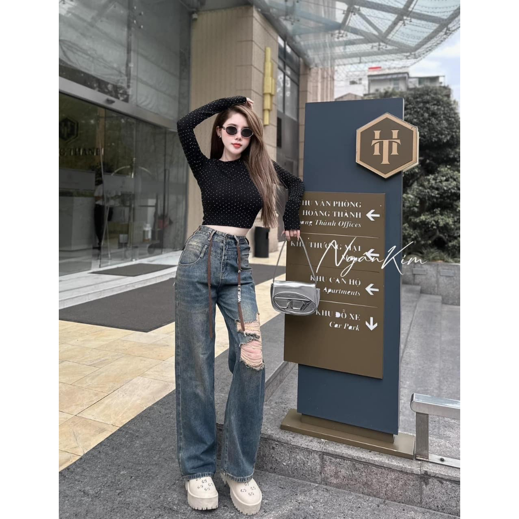 Áo cổ tròn đính đá croptop dài tay 2 màu xinh