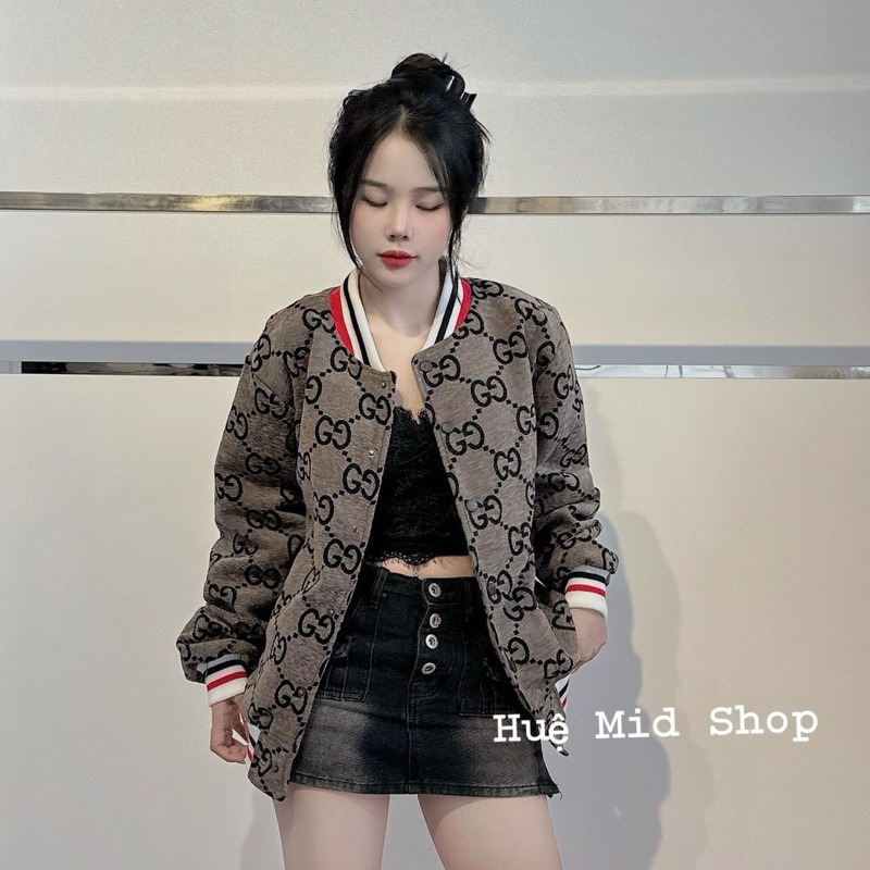 Áo khoác Gù Chị viền đỏ