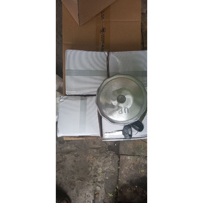 Nắp thùng dầu Hino 500