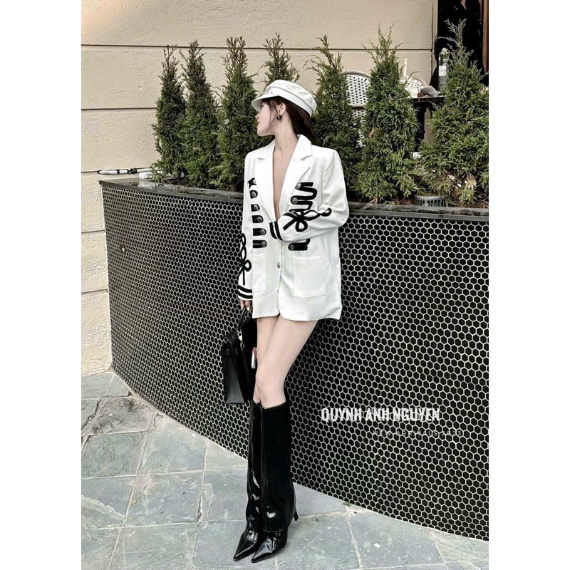 Áo vets blazer hoạ tiết sang chảnh