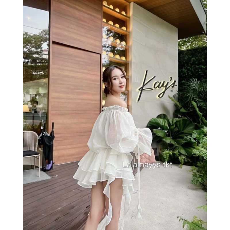 Đầm trễ vai dây cổ tay loe hàng thiết kế