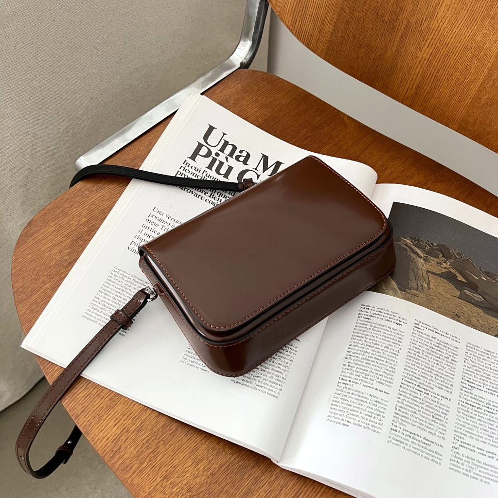 Túi da thật nhỏ nhắn phong cách retro - TYRA