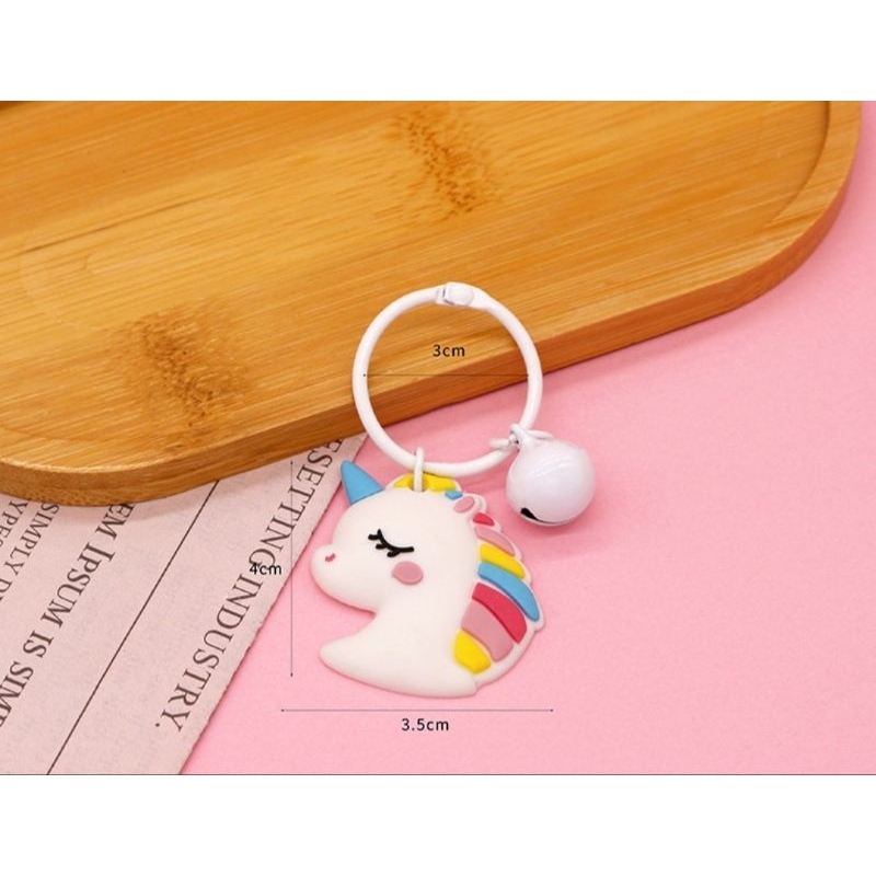 1 Khoen Móc Khóa Hình Con Vật Kèm Chuông Nhiều Màu Sắc