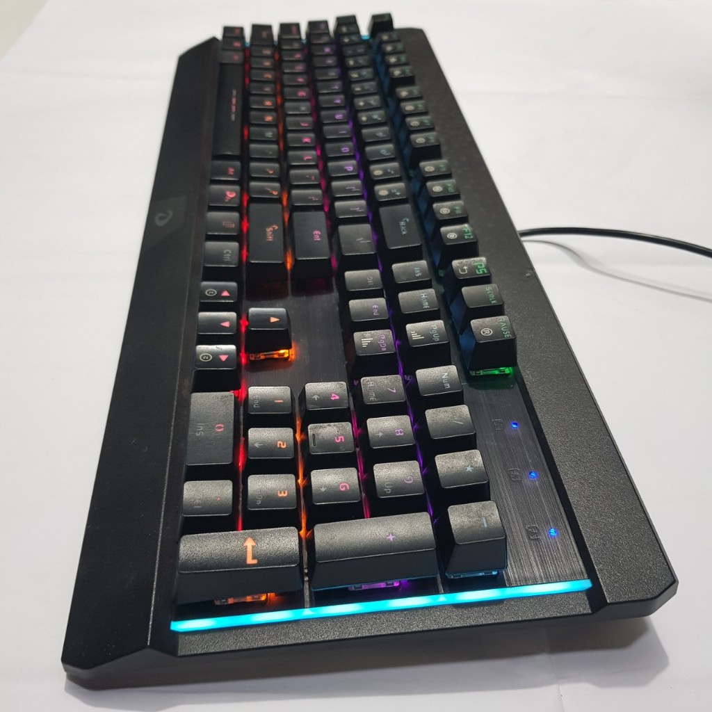 Bàn phím cơ dareu ck 526s hàng thanh lý còn tốt