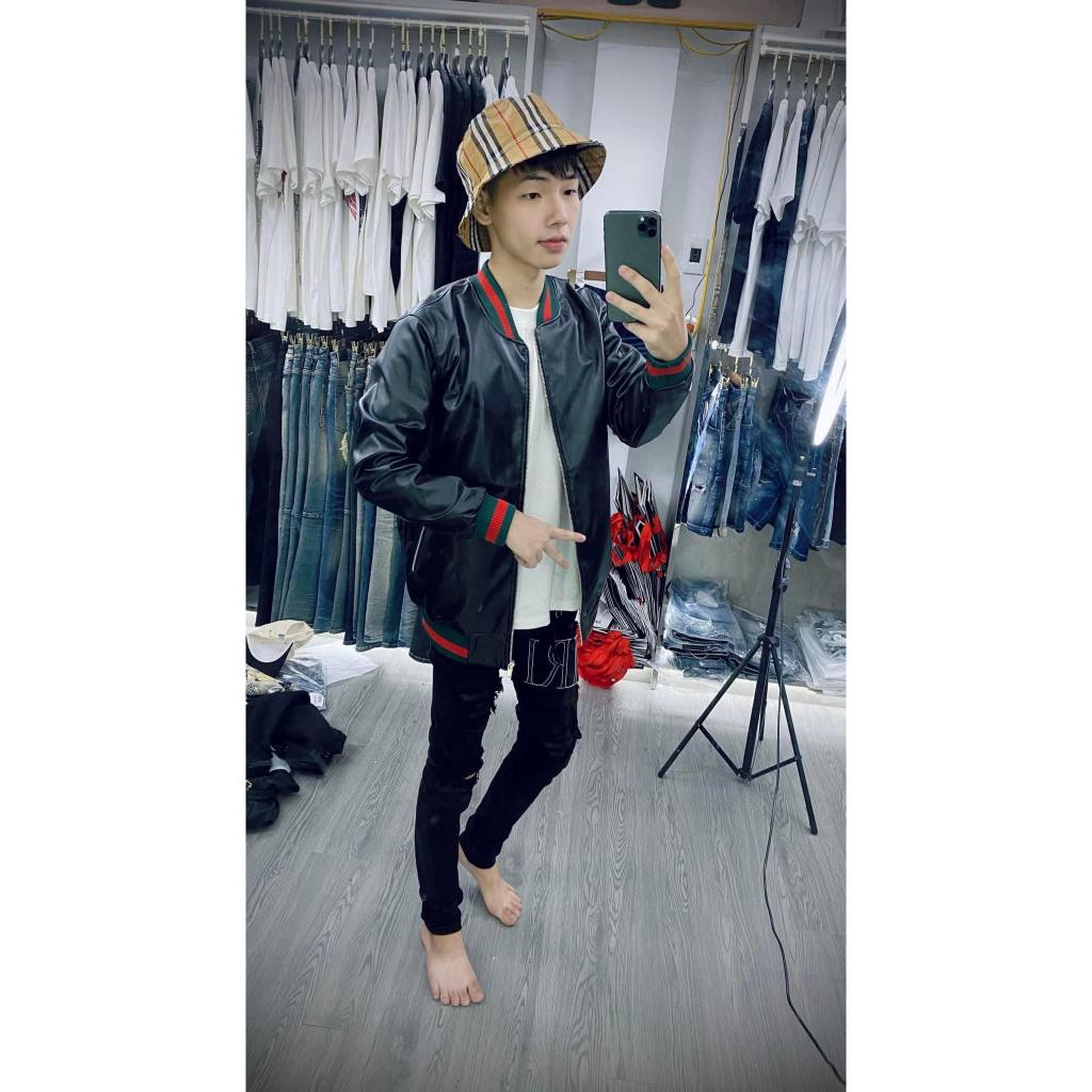 Áo Khoác Bomber Da Nam Nữ GC Da Đen Bóng Trơn Phối Bo Chun Sọc Xanh Đỏ Lót Gió 2 Lớp Dày Dặn Hàng Siêu Cấp Cho Boy