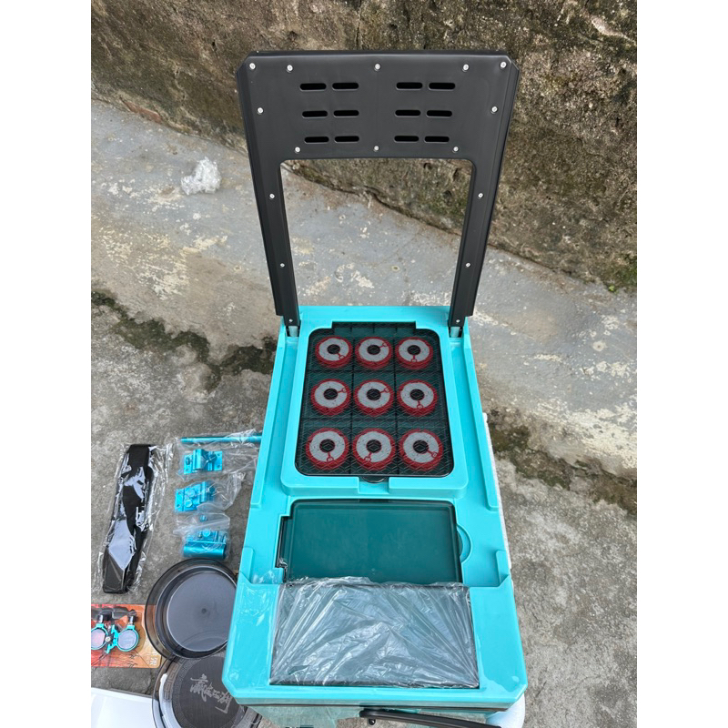 Thùng câu đài HV dung lượng 29 lít có tựa lưng và không tựa y như hình