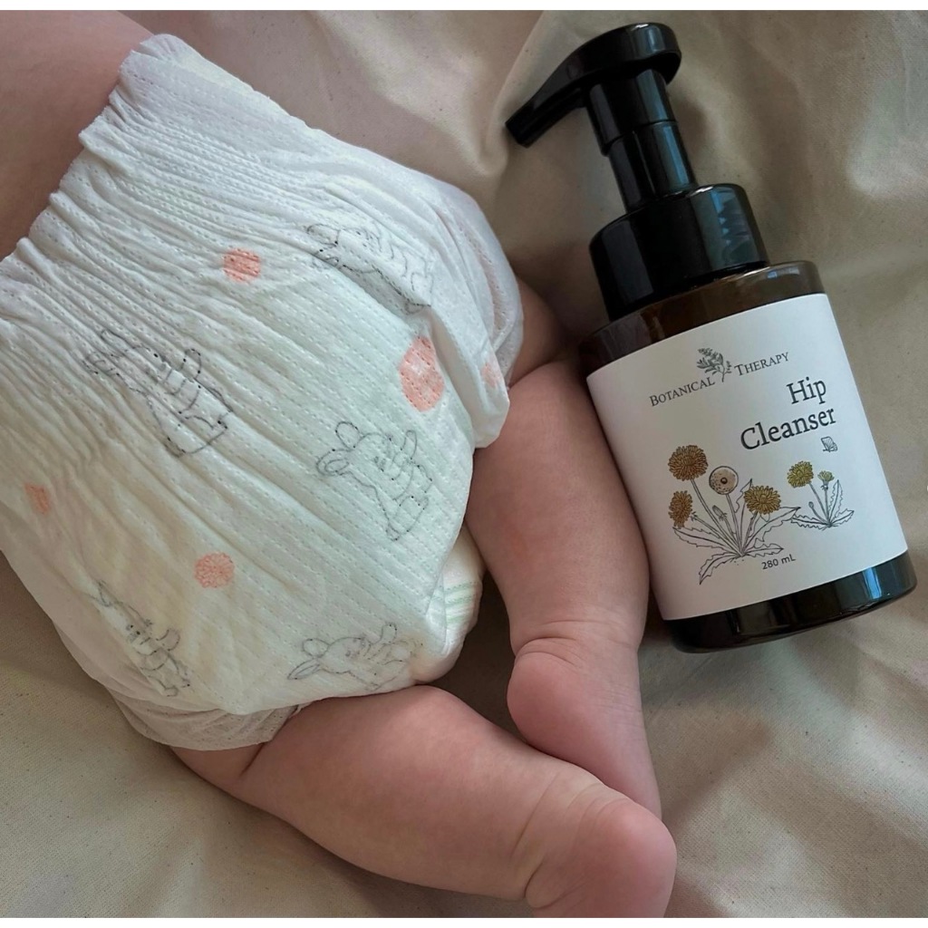 Bọt vệ sinh vùng kín, mông hữu cơ Botanical Therapy Hip Inner 280ml, hàng nhập khẩu