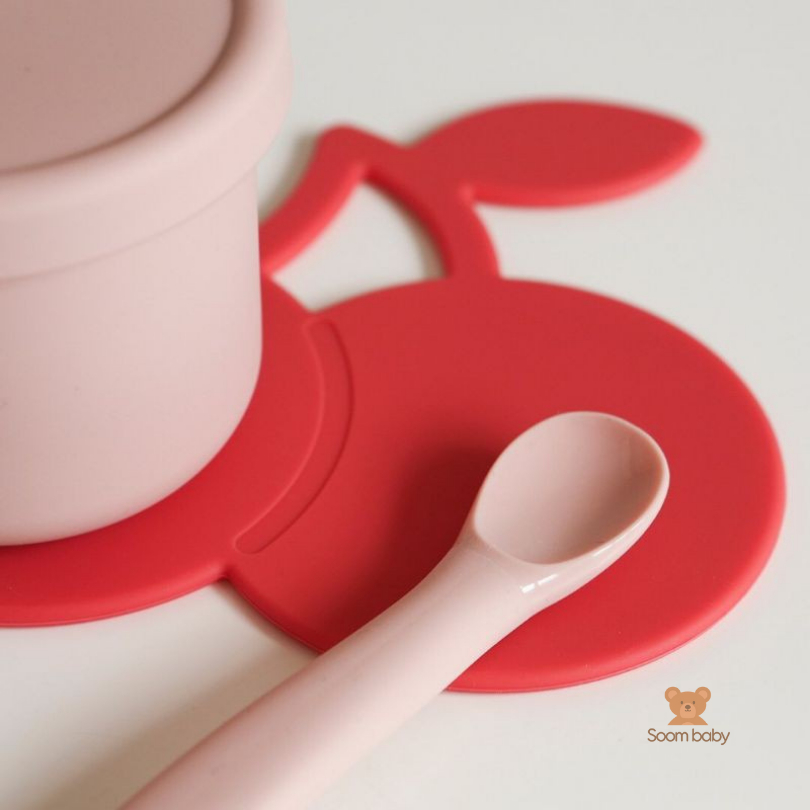 Thìa ăn dặm cho bé Dailylike BonBon 2 giai đoạn kèm hộp đụng