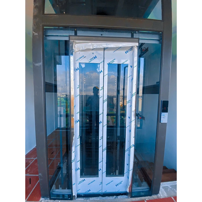 Thang máy kính quan sát