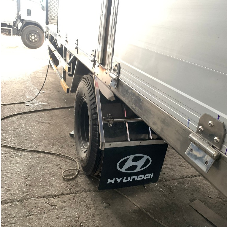 Chắn bùn xe tải