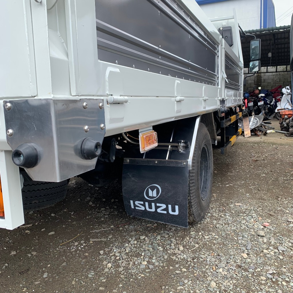 Chắn bùn xe tải