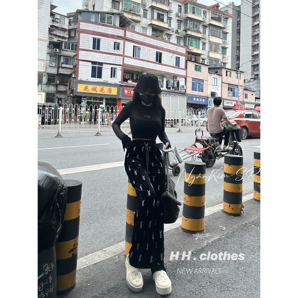 Áo Croptop , Áo Lưới Croptop Nhũ Đá Dài Tay Tag Logo D