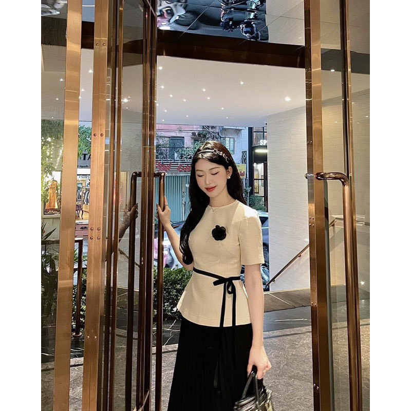 Set 2 chi tiết chân váy kèm áo hàng thiết kế