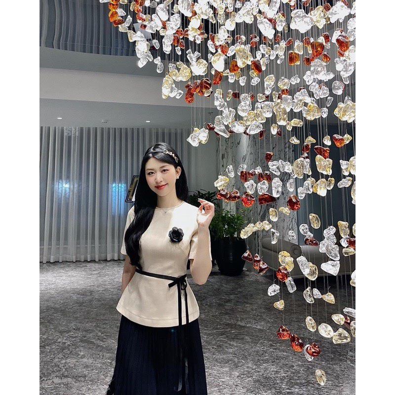 Set 2 chi tiết chân váy kèm áo hàng thiết kế