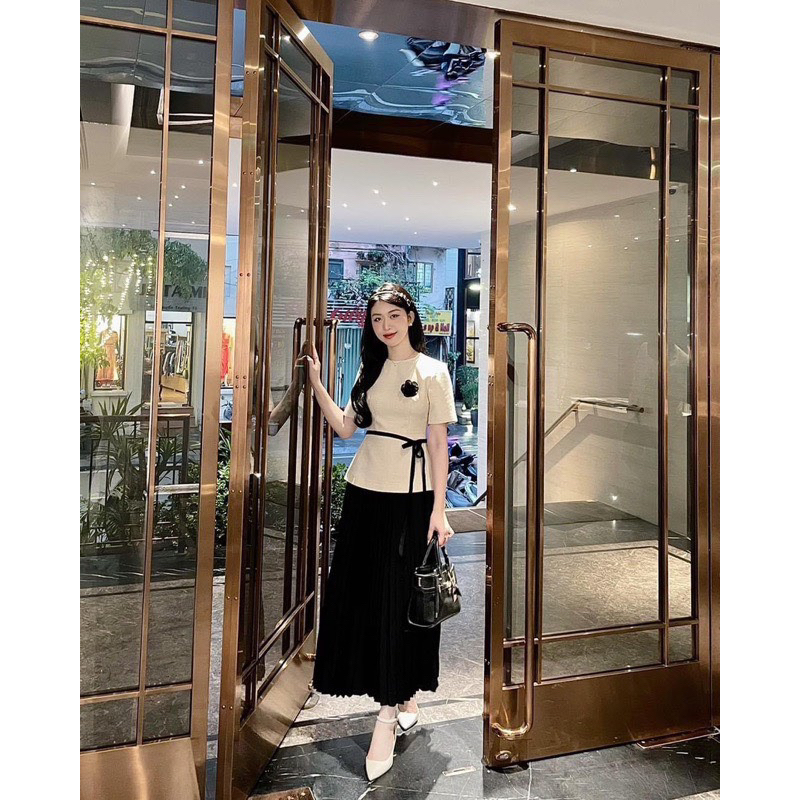 Set 2 chi tiết chân váy kèm áo hàng thiết kế