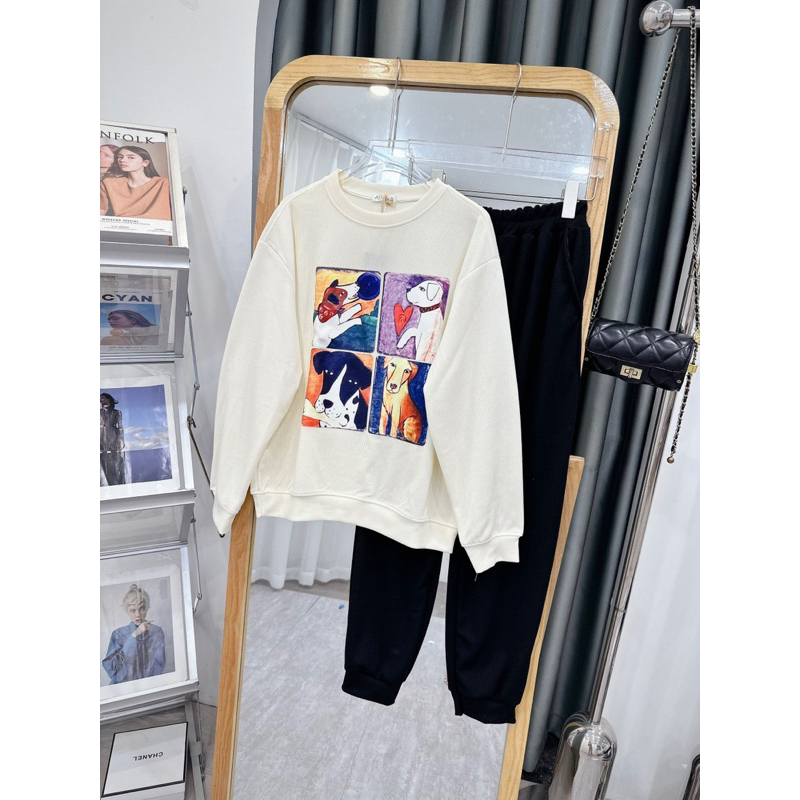 Set Áo Tăm Thun Kem Dài Tay In Hoạt Hình Phối Quần Thụng Đen Bo Gấu