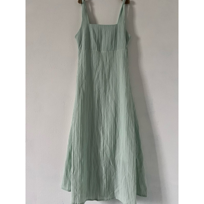 H2382 váy dây nữ si