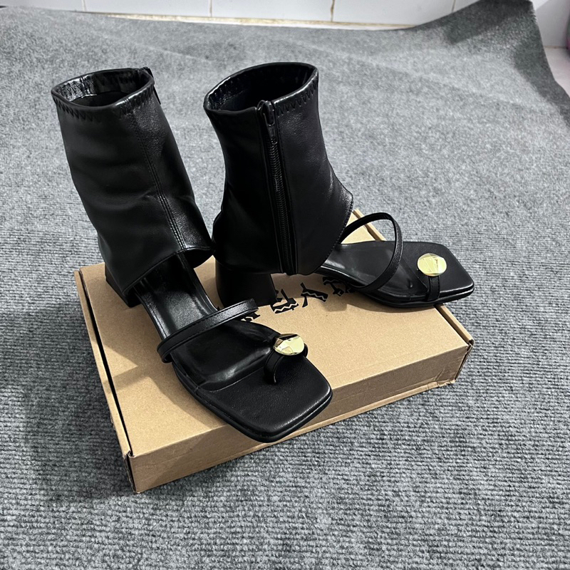 Giày Bốt Gót Dày Mũi Vuông Xỏ Ngón Khóa KL Xinh Màu Trơn Thoải Mái Dây Kéo Hong Thời Trang