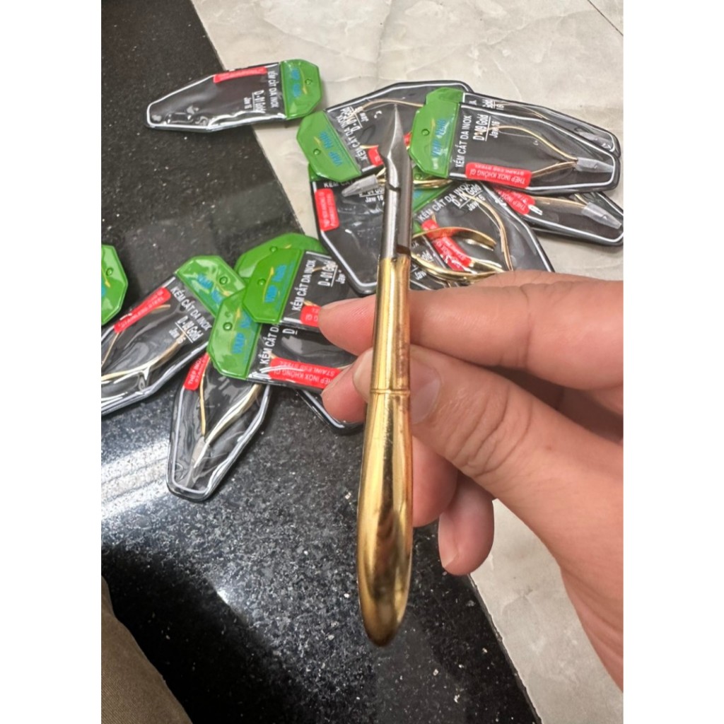 D-05#16: INOX TRÒN KHÔNG GỈ MẠ VÀNG - VIP