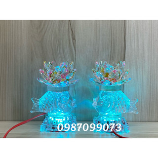Một cặp đèn thờ pha lê hoa sen màu kiểu dáng hình con cá