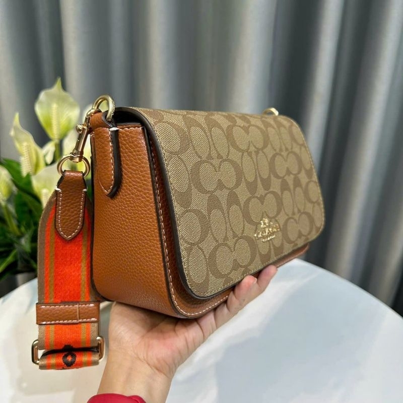 ✨✨Logan Messenger In Signature Canvas✨✨CH483🌟Mẫu túi coach đơn giản dễ phối