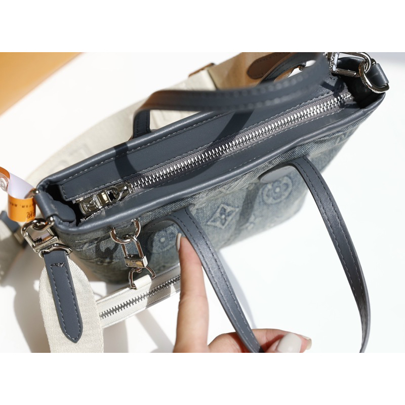 Túi L V NEVERFULL MINI vải bò denim dập hoạ tiết quai đeo bản to có logo size 19cm fullbox kèm ví tròn mini