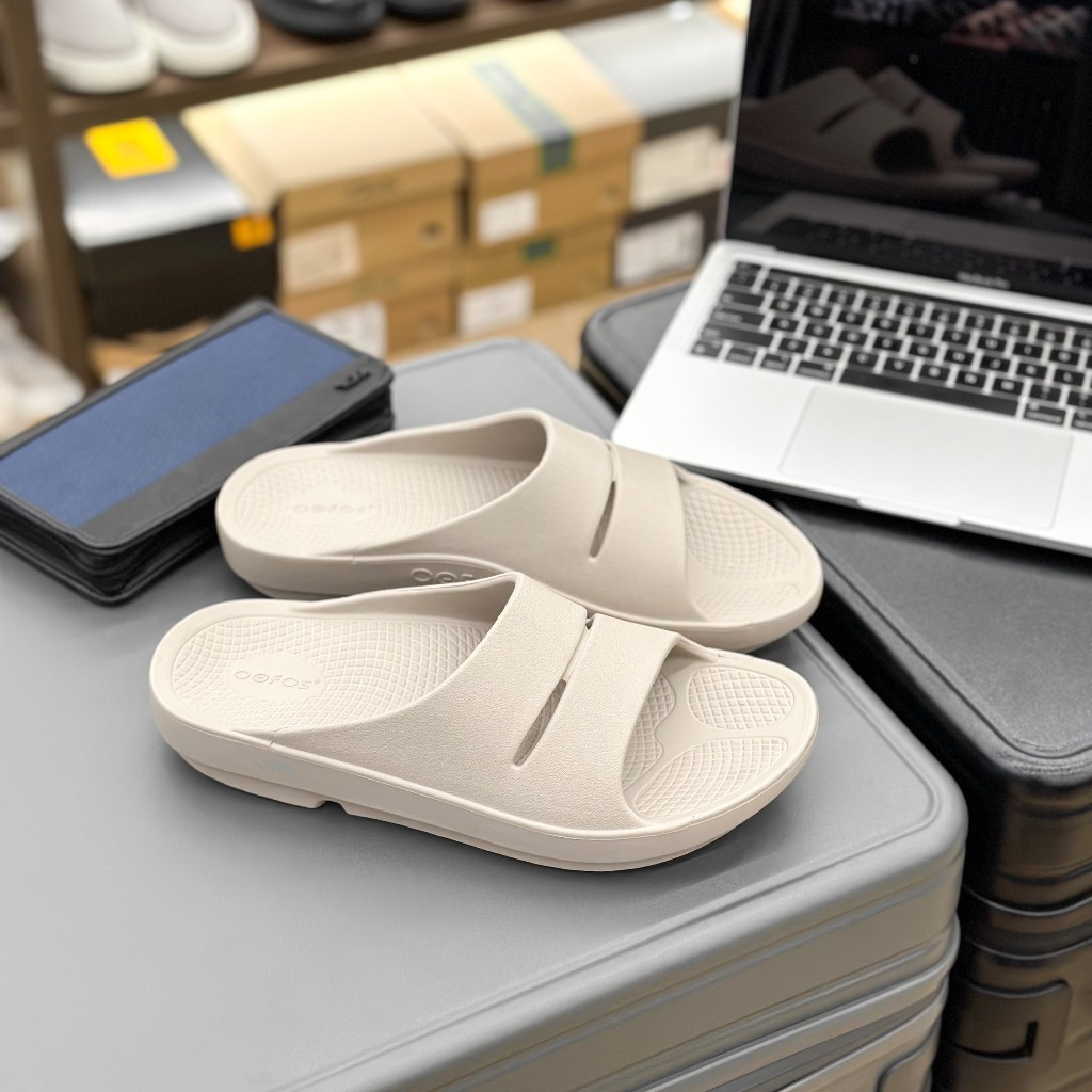 NOF - Dép Quai Ngang Unisex Oofos Foarm - Chất Mềm Nhẹ Êm - Sấu Vui Vẻ Oficial