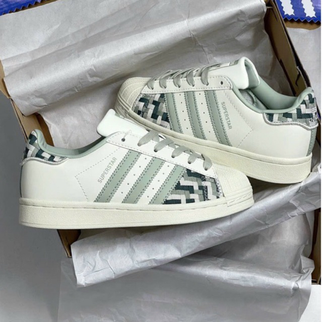 Giày sneaker superstar 2023 kem phối xanh lá thổ cẩm