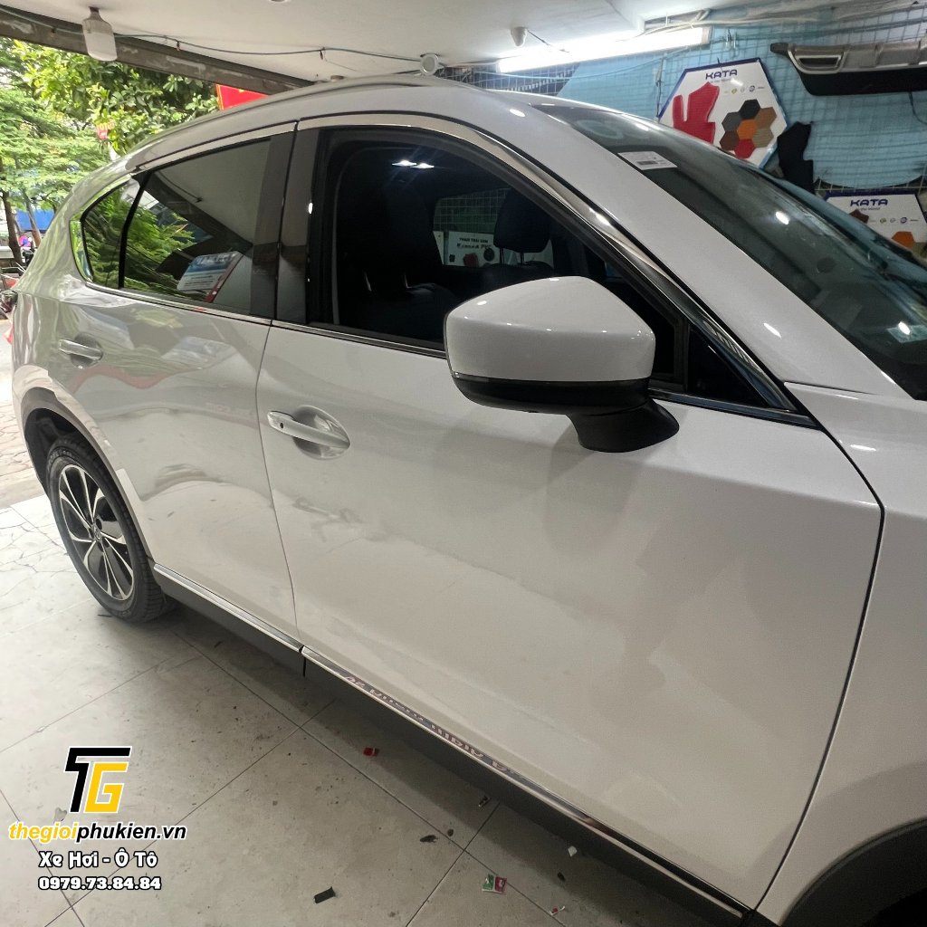Nẹp sườn Mazda cx5 2023 premium active