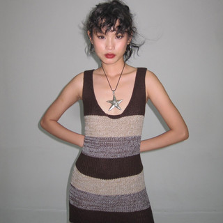 Đầm len nâu sọc dệt