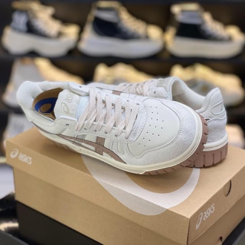 Giày sneaker asics court mz kem vệt nâu