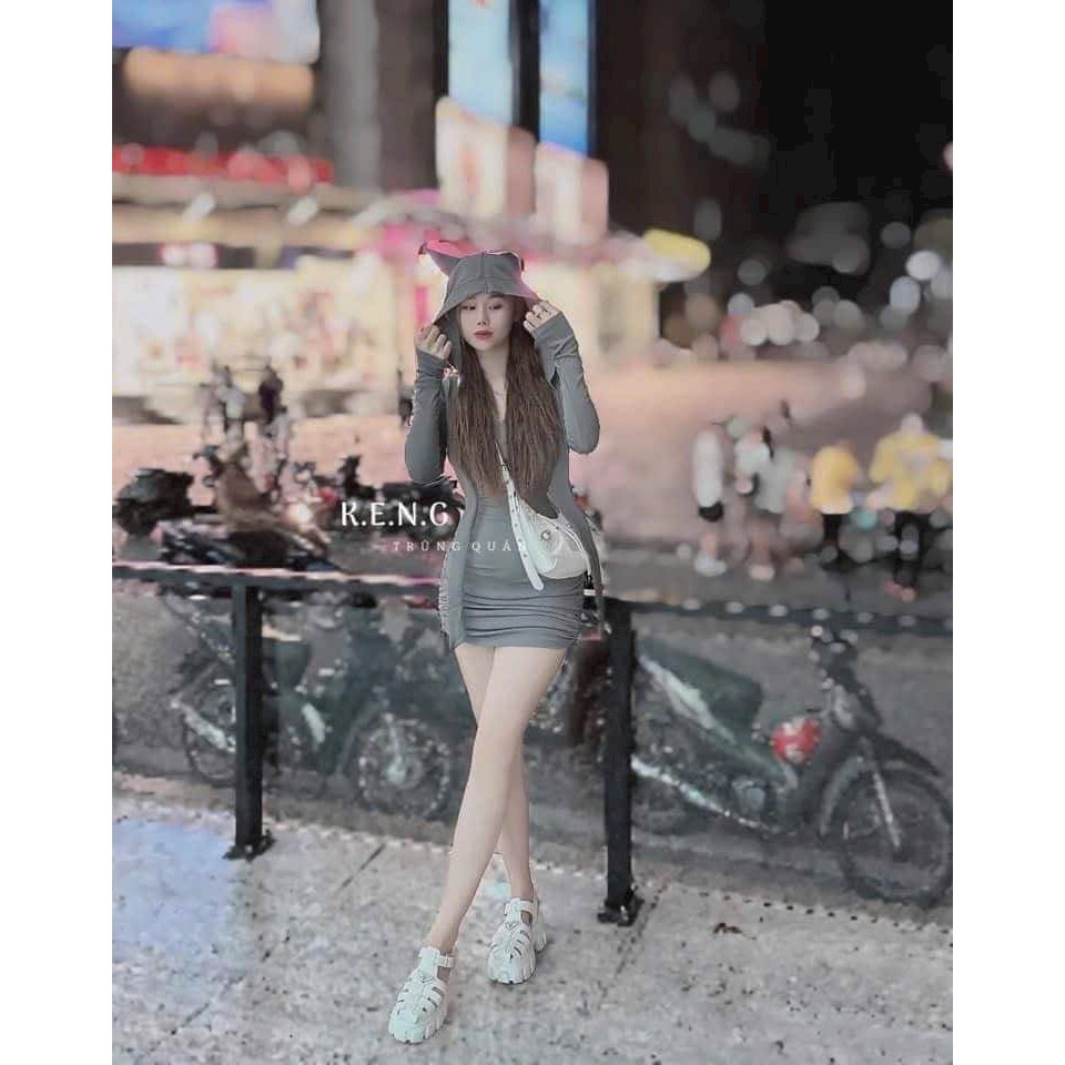 Đầm body tay dài rút dây bên hông hở lưng có món tai mèo đáng yêu - thun borip