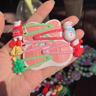 4 kẹp tóc Noel dễ thương cho bé