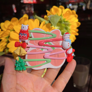 4 kẹp tóc Noel dễ thương cho bé