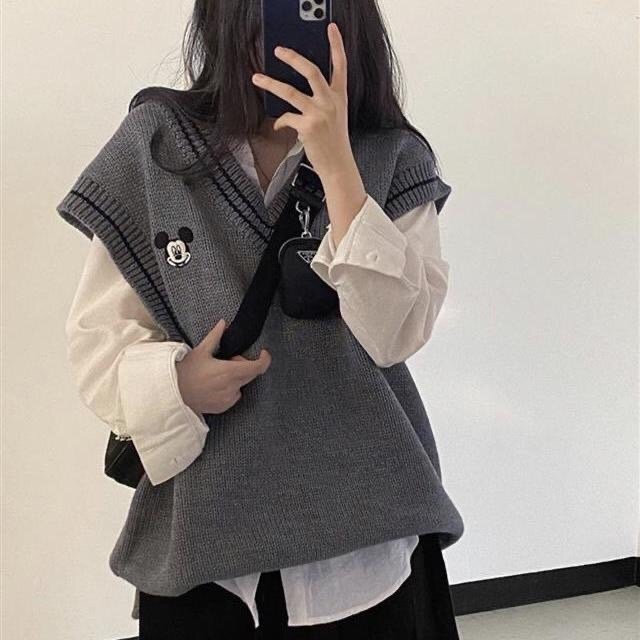 Áo gile len, áo len xám in hình mickey phong cách Hàn Quốc