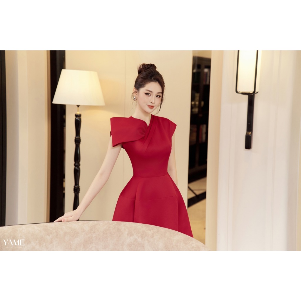 Váy đầm thiết kế đi tiệc YAME YV265 dáng A màu đỏ cổ cách điệu thanh lịch - sang trọng dài 95cm