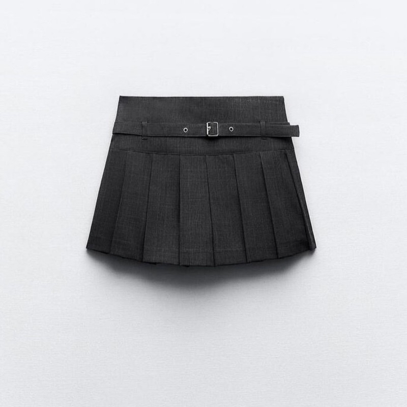 Áo Khoác Ngoài Z.A.R.A Màu Xám Lông Chuột Và Chân Váy Tennis ZR