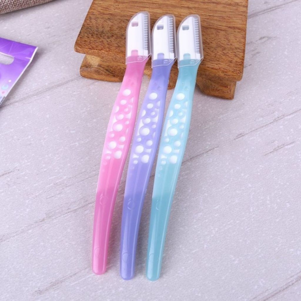 Dao Cạo Lông Mày Cán Nhựa Lưỡi Dao Thép Không Gỉ Kai For Women 17821