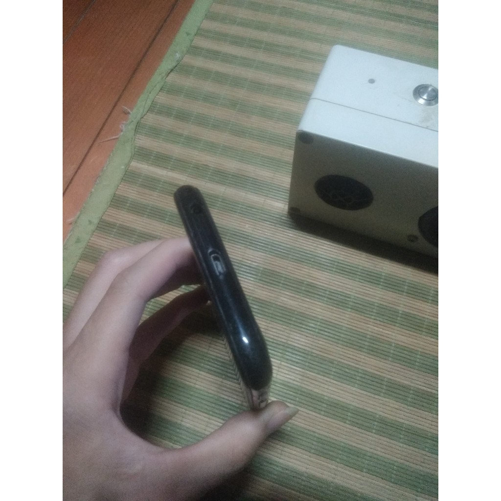 Điện thoại Masstel X6 bản Ram 1G, bộ nhớ 16Gb giá siêu rẻ