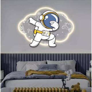 T53 tranh tráng gương phi hành gia gắn đèn led hiện đại, tranh 2 lớp gắn đèn led hiện đại trang trí phòng cho các bé