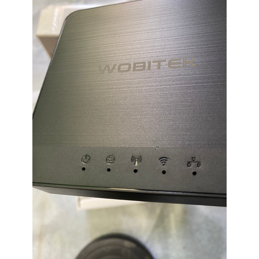 Cục phát wifi từ sim 4G, Bộ phát wifi 4G X300 chuyên lắp cho ô tô, phòng khách và bàn làm việc, 4 ăng ten ẩn bên trong.