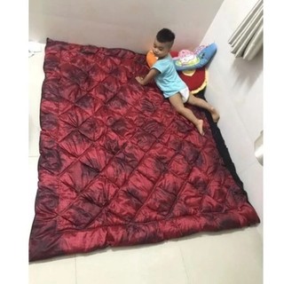Chăn, nệm đắp, trải sàn phi bóng